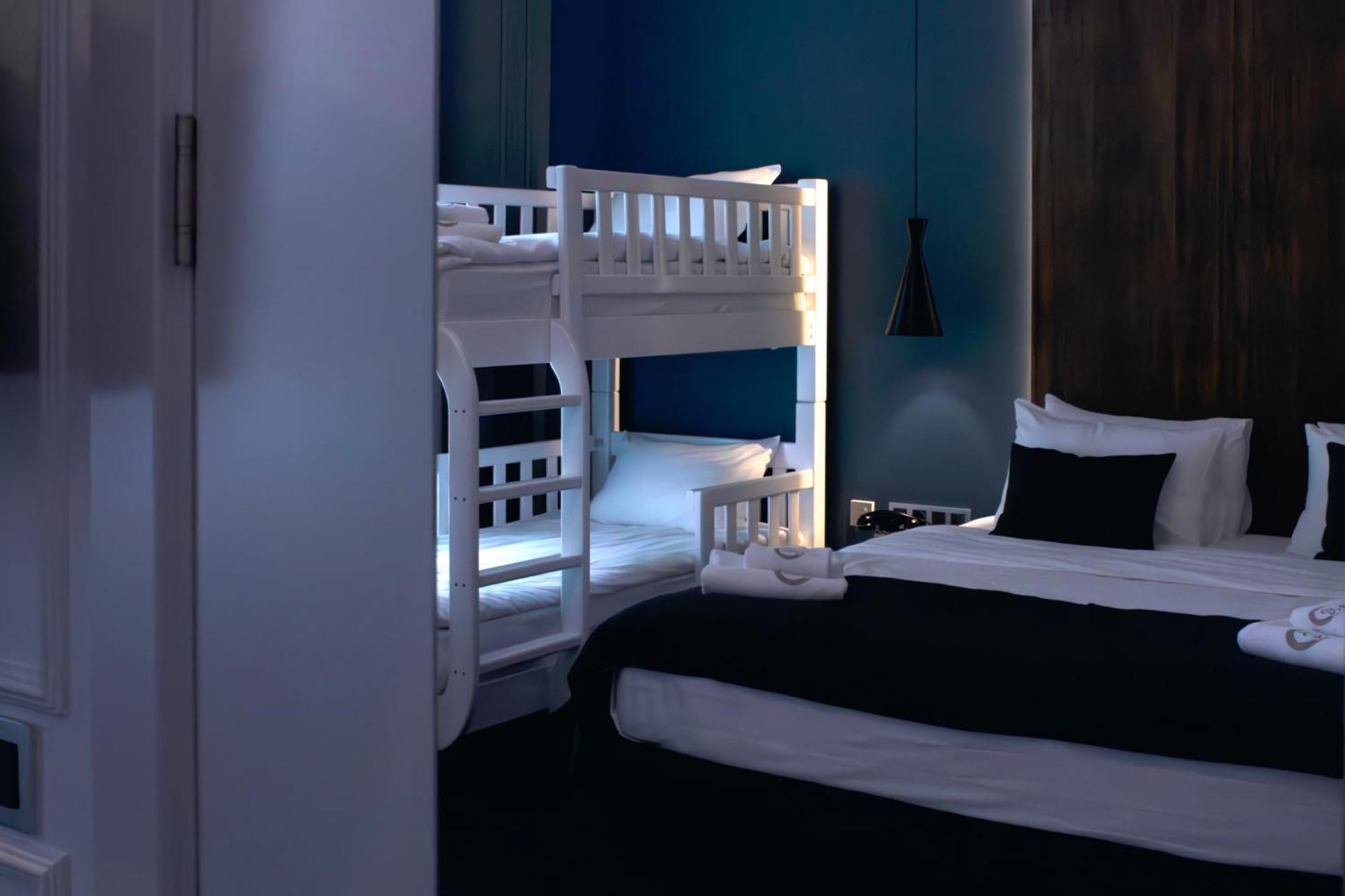 Hotel Twenties Tbilisi - Stay & Dine Exterior foto